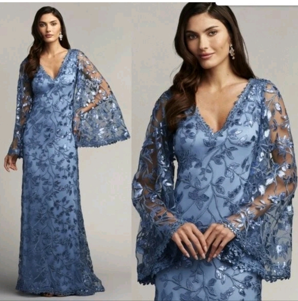 TADASHI SHOJI FARLEY FLARED- SLEEVE GOWN SIZE 4